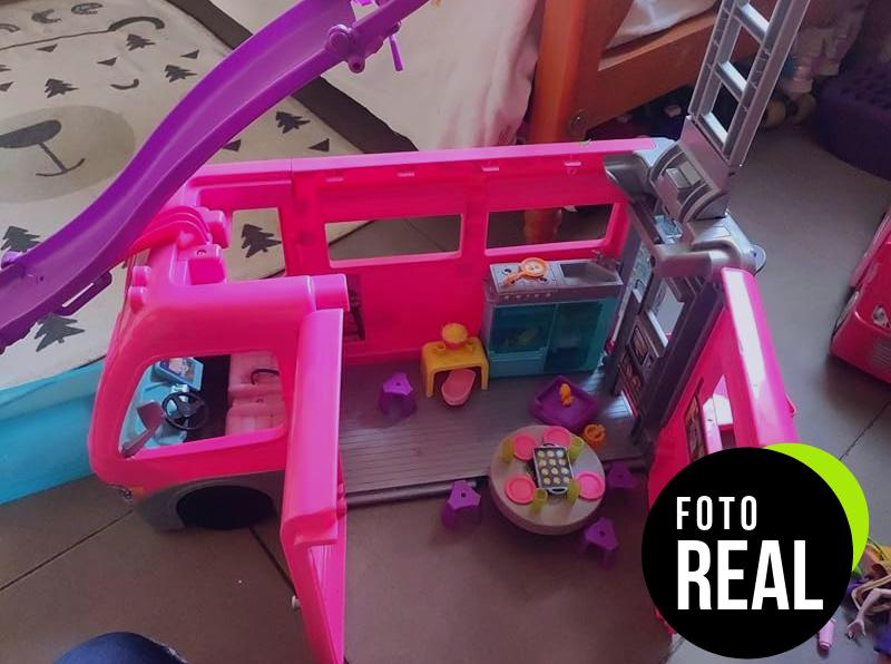 barbie-dreamcamper-juguete-2022-mattel-hcd46-foto-2