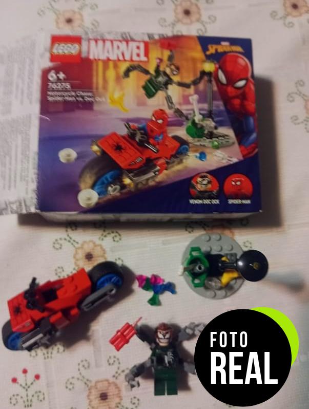 lego-marvel-spiderman-moto-76275-foto-1
